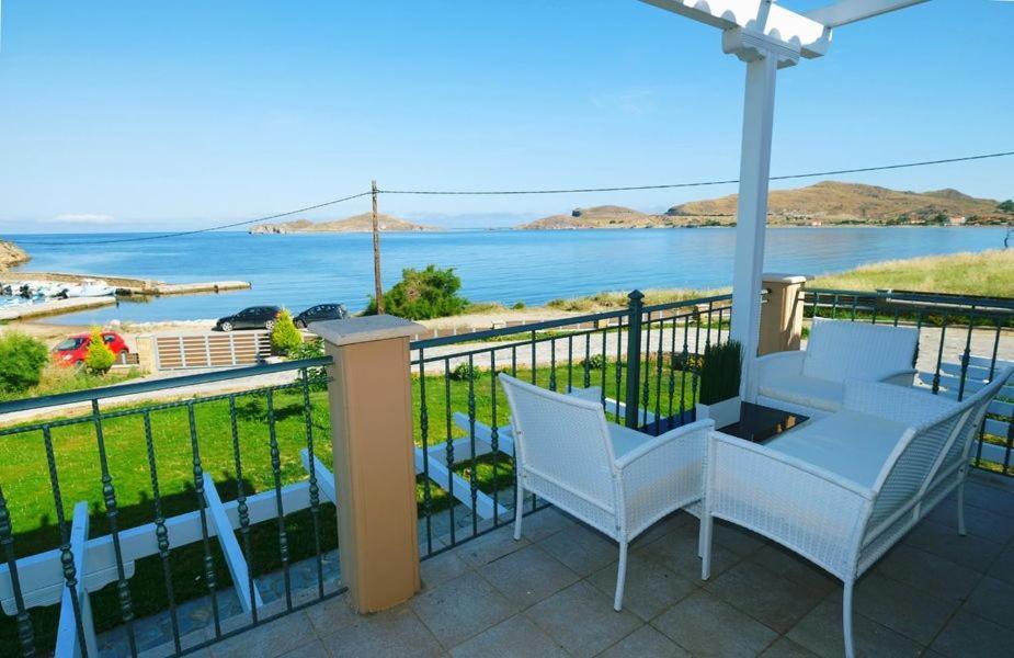 Captains View Apartments Plati  Exteriör bild